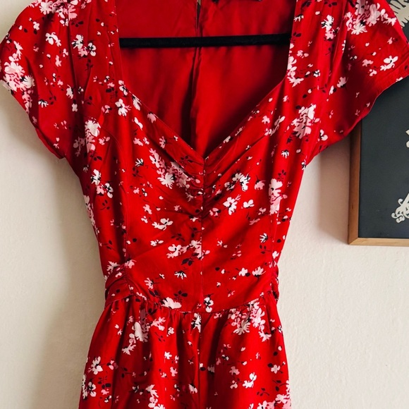 Abercrombie & Fitch Red Floral Tie Back Romper Size XSP - Picture 5 of 6